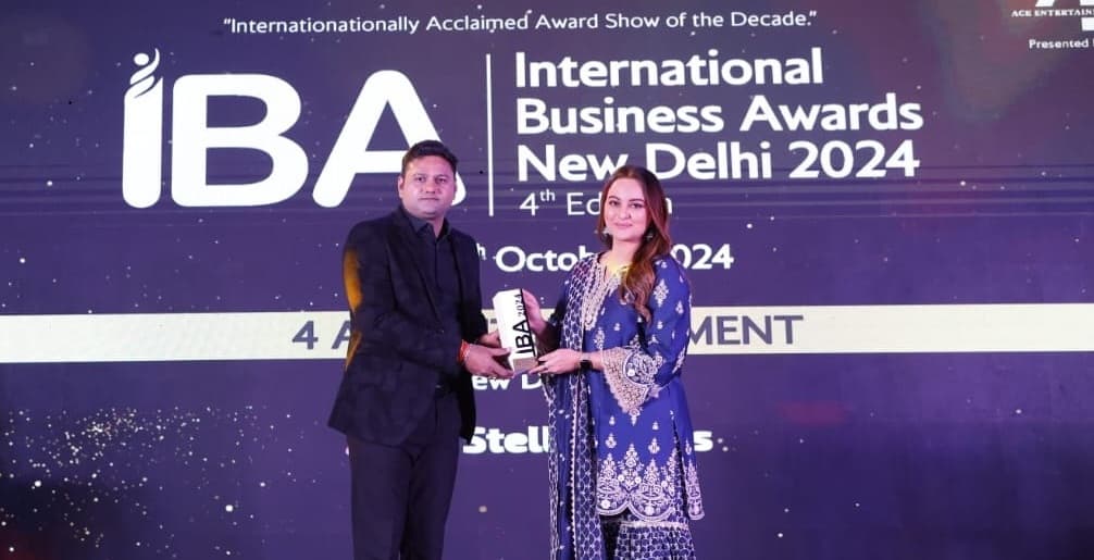 CareerVidya receiving Indian Business Award 2024